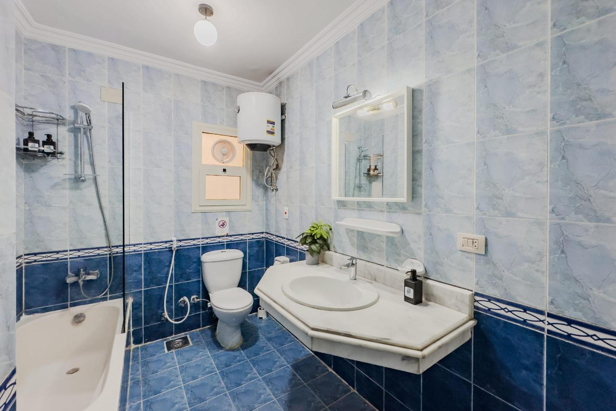 Distinct & Decent 2 Bdr Apt Steps From Nightlife And Airport Kairo Exteriör bild