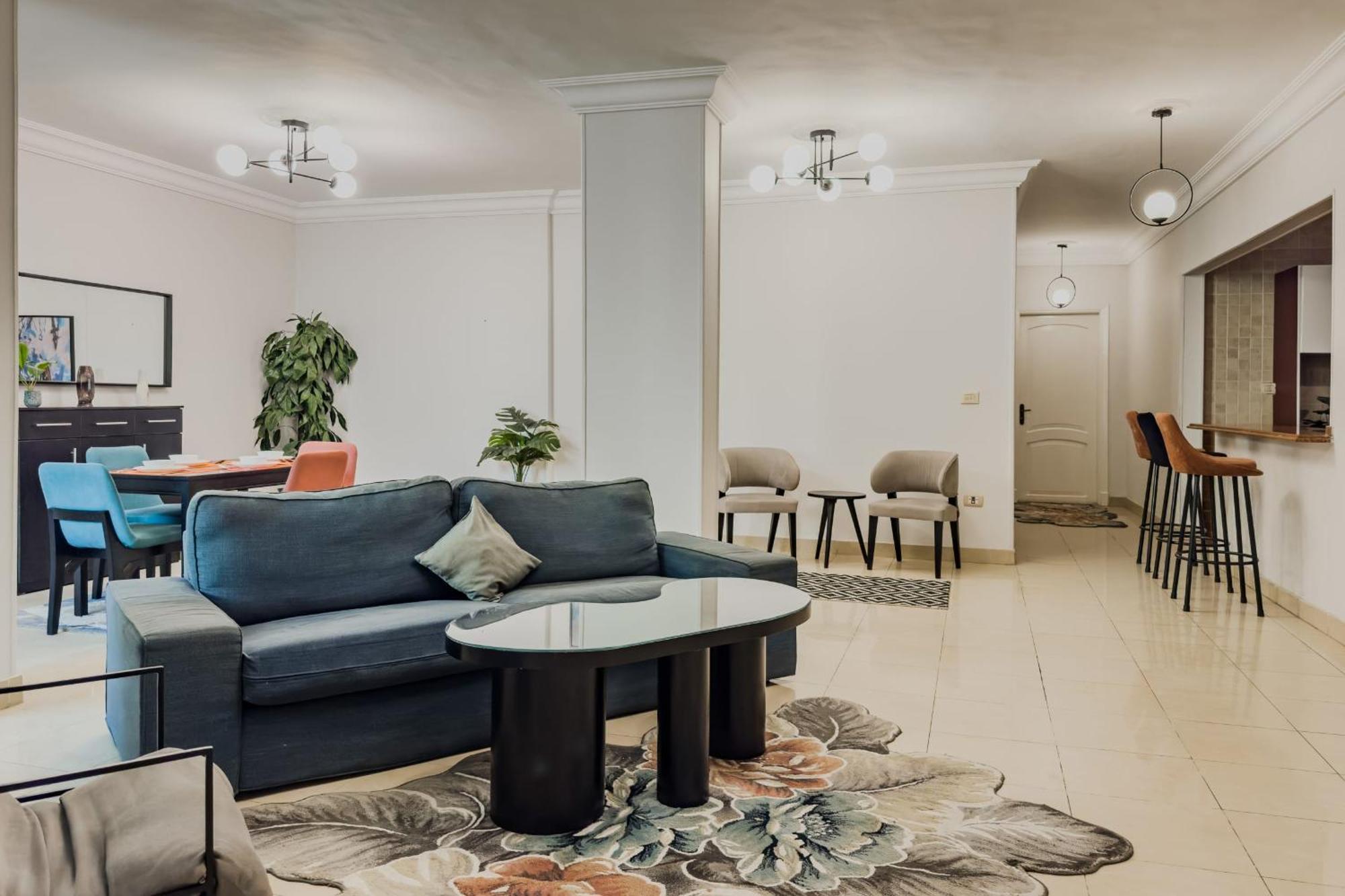 Distinct & Decent 2 Bdr Apt Steps From Nightlife And Airport Kairo Exteriör bild